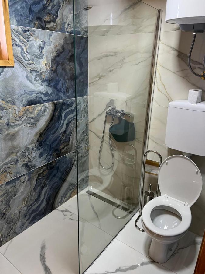 Apartmani Joka I Drvene Kucice Vrdnik Ngoại thất bức ảnh