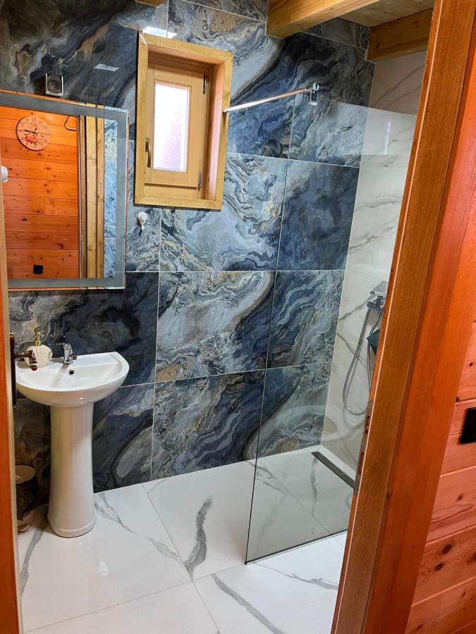 Apartmani Joka I Drvene Kucice Vrdnik Ngoại thất bức ảnh